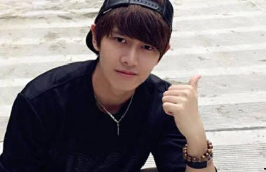 娱乐吃瓜君任嘉伦,娱乐吃瓜界的“瓜王”传奇  第1张